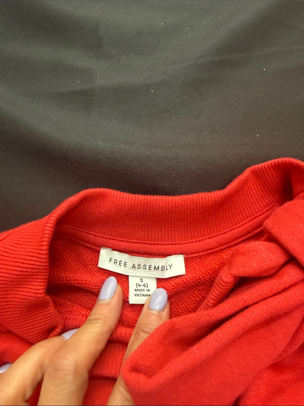 NWT Free Assembly Women’s Bow Neck Sweatshirt size Small - Picture 3 of 5